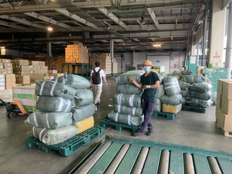 Kho hàng Quảng Châu 1